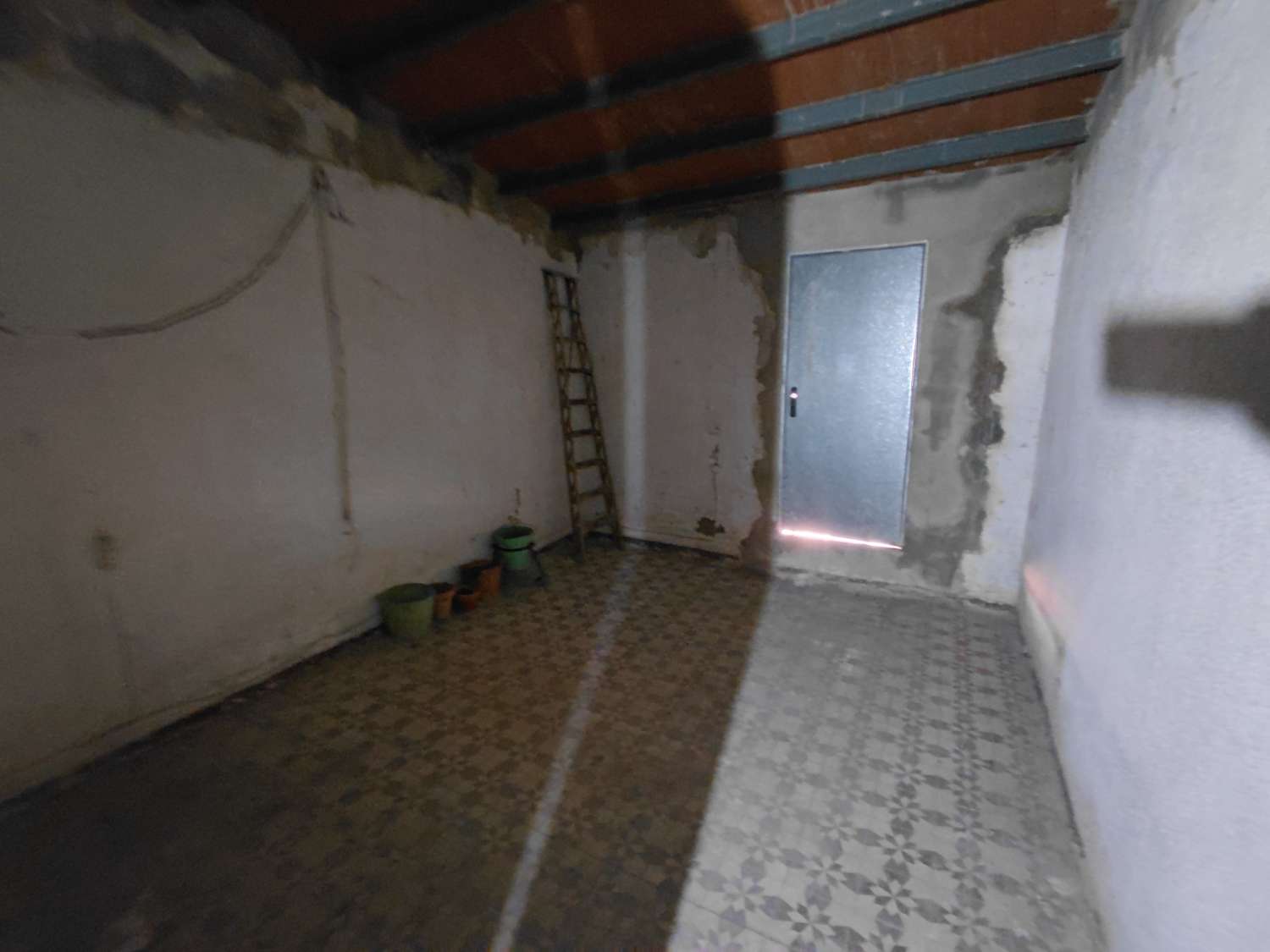 Se vende edificación para construcción