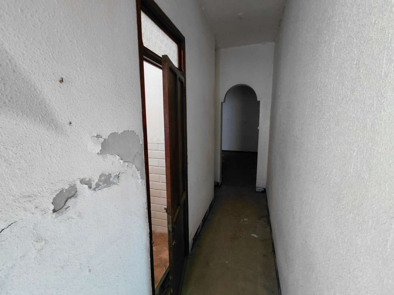 Se vende edificación para construcción