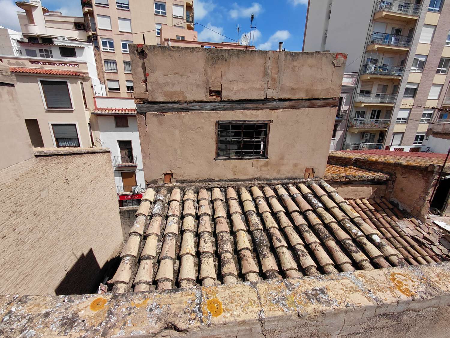 Se vende edificación para construcción