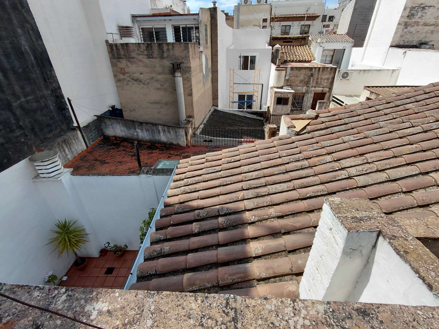 Se vende edificación para construcción