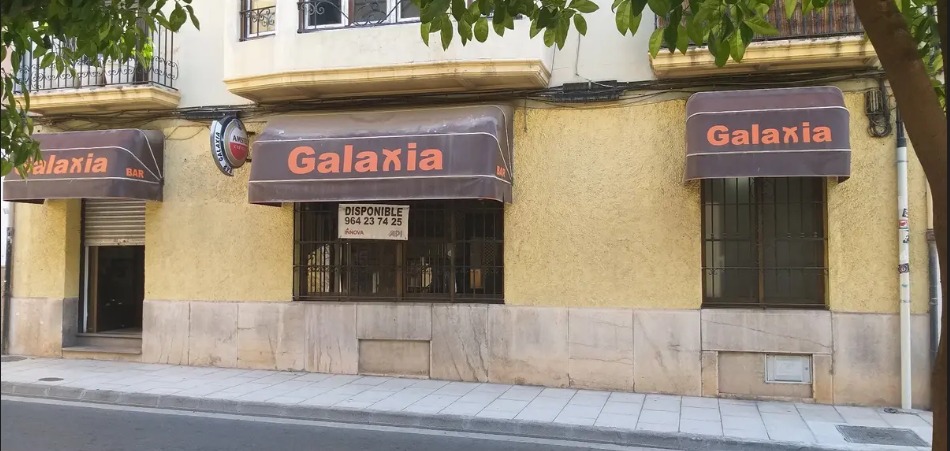 Bar-Restaurante For Sale!